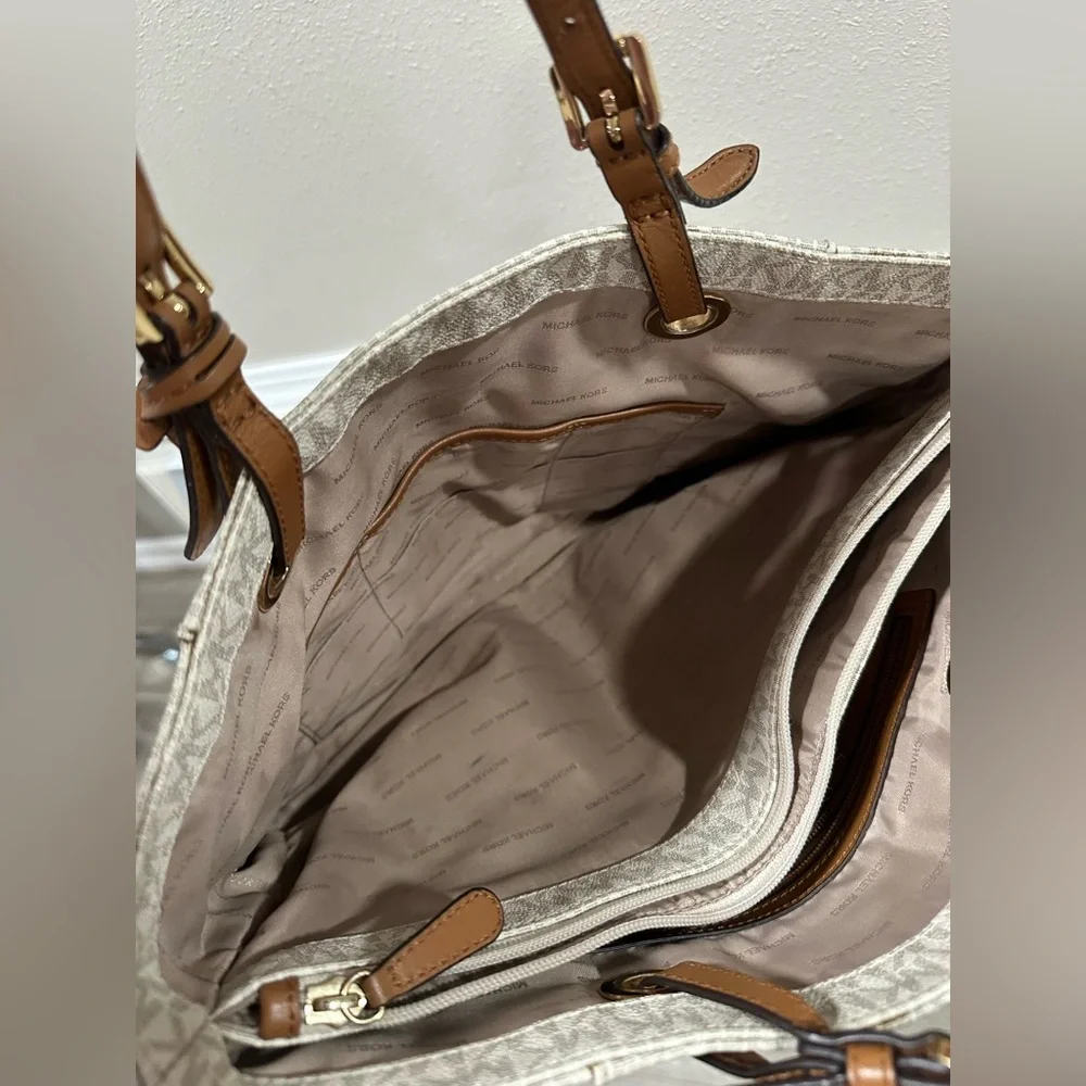Michael Kors Jet Set